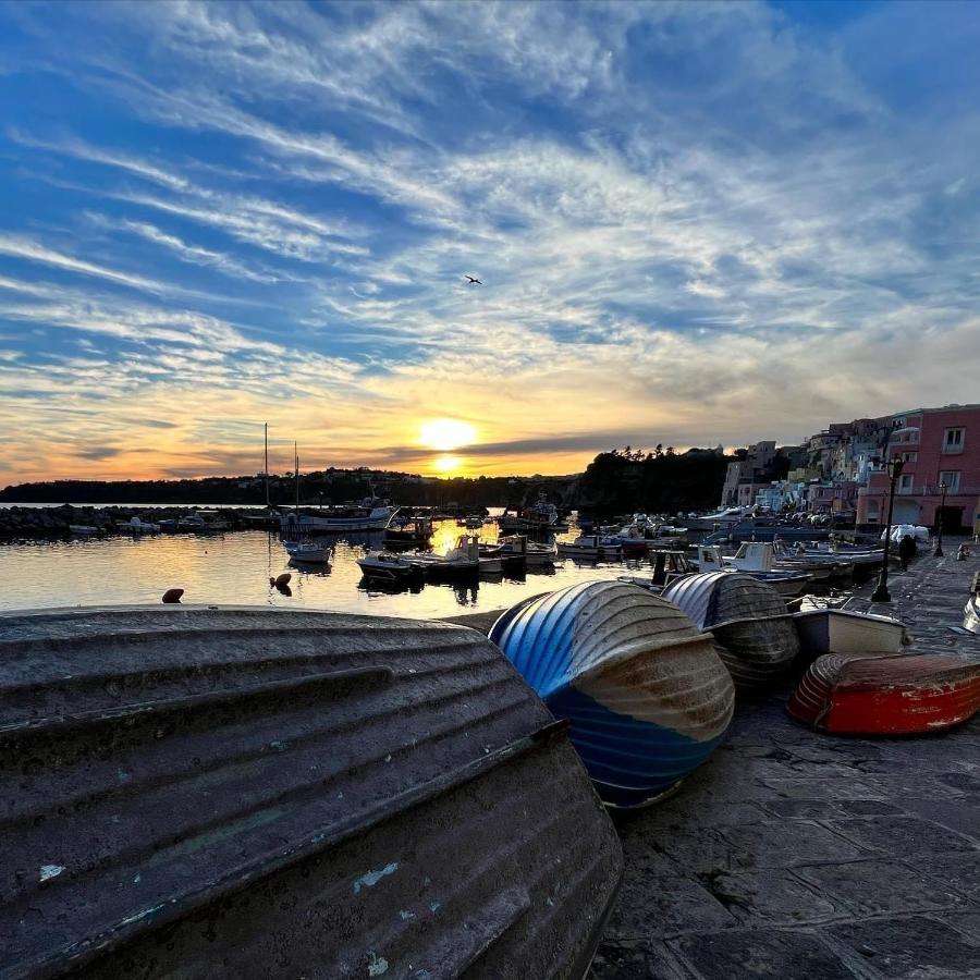 Residence Dei Pescatori Procida Bagian luar foto